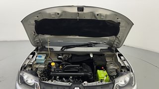 Used 2016 Renault Kwid [2015-2019] RXT Petrol Manual engine ENGINE & BONNET OPEN FRONT VIEW