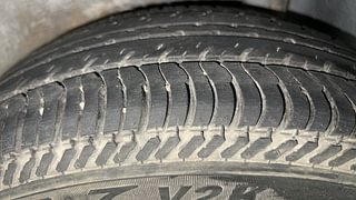 Used 2014 Ford Figo [2010-2015] Duratec Petrol ZXI 1.2 Petrol Manual tyres LEFT REAR TYRE TREAD VIEW