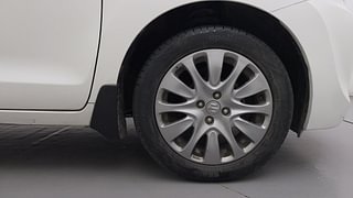 Used 2018 Maruti Suzuki Baleno [2015-2019] Zeta AT Petrol Petrol Automatic tyres RIGHT FRONT TYRE RIM VIEW