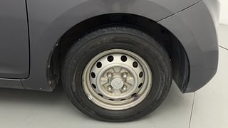 Used 2016 Hyundai Eon [2011-2018] Era + Petrol Manual tyres RIGHT FRONT TYRE RIM VIEW