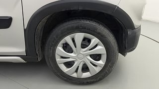 Used 2020 Maruti Suzuki S-Presso VXI O AMT Petrol Automatic tyres RIGHT FRONT TYRE RIM VIEW