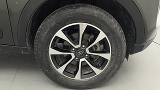 Used 2021 Tata Nexon XZA Plus AMT S Petrol Automatic tyres RIGHT FRONT TYRE RIM VIEW