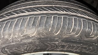 Used 2017 Honda BR-V [2016-2020] V CVT Petrol Petrol Automatic tyres RIGHT FRONT TYRE TREAD VIEW