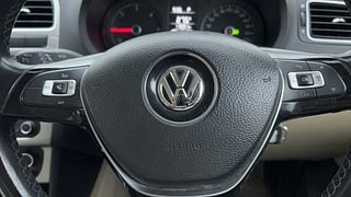 Used 2017 Volkswagen Ameo [2016-2017] Highline 1.5L AT (D) Diesel Automatic top_features Cruise control