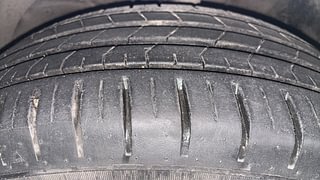 Used 2018 Maruti Suzuki Baleno [2015-2019] Zeta AT Petrol Petrol Automatic tyres LEFT FRONT TYRE TREAD VIEW