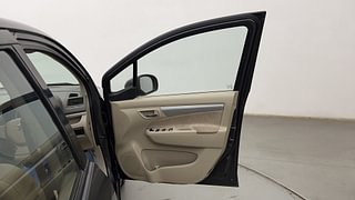 Used 2014 Maruti Suzuki Ertiga [2012-2015] Vxi Petrol Manual interior RIGHT FRONT DOOR OPEN VIEW