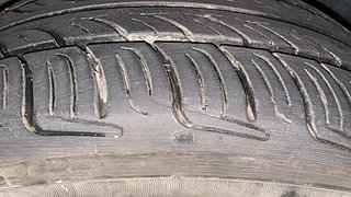 Used 2016 volkswagen Vento 1.2L Highline Petrol AT Petrol Automatic tyres RIGHT FRONT TYRE TREAD VIEW