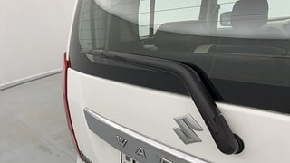 Used 2018 Maruti Suzuki Wagon R 1.0 [2015-2019] VXI AMT Petrol Automatic top_features Rear wiper