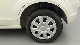 Used 2014 Ford Figo [2010-2015] Duratec Petrol ZXI 1.2 Petrol Manual tyres LEFT REAR TYRE RIM VIEW