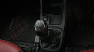 Used 2016 Renault Kwid [2015-2019] RXT Petrol Manual interior GEAR  KNOB VIEW