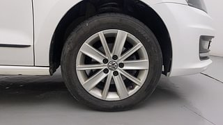 Used 2016 volkswagen Vento 1.2L Highline Petrol AT Petrol Automatic tyres RIGHT FRONT TYRE RIM VIEW