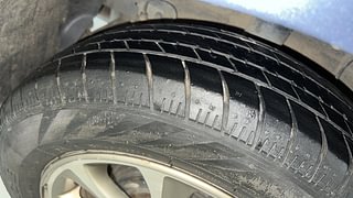 Used 2016 Hyundai Grand i10 [2013-2017] Asta 1.2 Kappa VTVT Petrol Manual tyres RIGHT REAR TYRE TREAD VIEW
