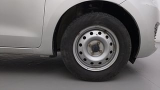 Used 2023 Maruti Suzuki Swift LXI Petrol Manual tyres RIGHT FRONT TYRE RIM VIEW