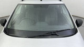 Used 2016 Renault Kwid [2015-2019] RXL Petrol Manual exterior FRONT WINDSHIELD VIEW