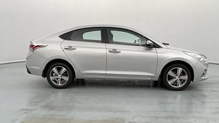Used 2017 Hyundai Verna [2017-2020] 1.6 VTVT SX Petrol Manual exterior RIGHT SIDE VIEW