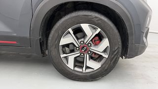 Used 2020 Kia Sonet GTX Plus 1.0 DCT Petrol Automatic tyres RIGHT FRONT TYRE RIM VIEW