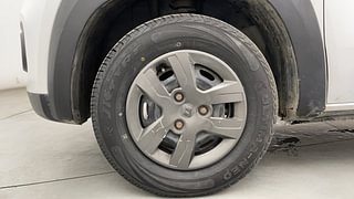 Used 2019 Renault Kwid [2015-2019] 1.0 RXT AMT Petrol Automatic tyres LEFT FRONT TYRE RIM VIEW