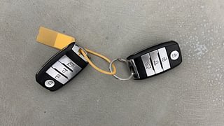 Used 2020 Kia Sonet GTX Plus 1.0 DCT Petrol Automatic extra CAR KEY VIEW