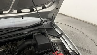 Used 2016 Volkswagen Polo [2015-2019] Highline1.2L (P) Petrol Manual engine ENGINE LEFT SIDE HINGE & APRON VIEW
