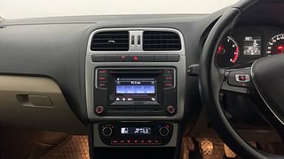 Used 2016 Volkswagen Polo [2015-2019] Highline1.2L (P) Petrol Manual interior MUSIC SYSTEM & AC CONTROL VIEW
