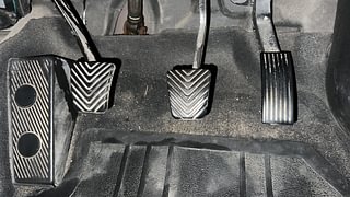Used 2015 Hyundai Elite i20 [2014-2018] Magna 1.2 Petrol Manual interior PEDALS VIEW