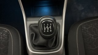 Used 2023 Tata Altroz XZ 1.2 Petrol Manual interior GEAR  KNOB VIEW