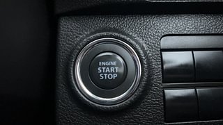 Used 2022 Maruti Suzuki Brezza ZXI Dual Tone Petrol Manual top_features Keyless start