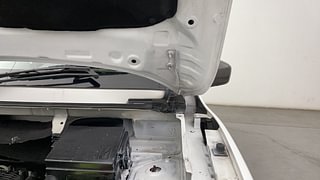 Used 2019 Renault Kwid [2015-2019] 1.0 RXT AMT Petrol Automatic engine ENGINE LEFT SIDE HINGE & APRON VIEW