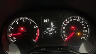 Used 2016 Volkswagen Polo [2015-2019] Highline1.2L (P) Petrol Manual interior CLUSTERMETER VIEW