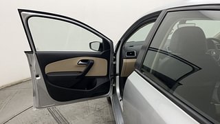 Used 2016 Volkswagen Polo [2015-2019] Highline1.2L (P) Petrol Manual interior LEFT FRONT DOOR OPEN VIEW
