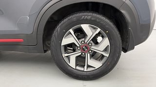 Used 2020 Kia Sonet GTX Plus 1.0 DCT Petrol Automatic tyres LEFT REAR TYRE RIM VIEW