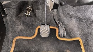 Used 2019 Renault Kwid [2015-2019] 1.0 RXT AMT Petrol Automatic interior PEDALS VIEW