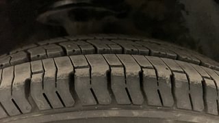 Used 2011 Hyundai i10 [2010-2016] Magna 1.2 Petrol Petrol Manual tyres LEFT FRONT TYRE TREAD VIEW