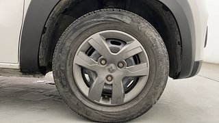 Used 2019 Renault Kwid [2015-2019] 1.0 RXT AMT Petrol Automatic tyres RIGHT FRONT TYRE RIM VIEW