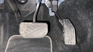 Used 2022 Maruti Suzuki Baleno Delta AT Petrol Petrol Automatic interior PEDALS VIEW