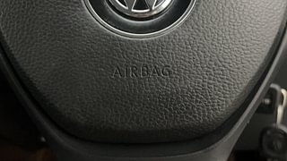 Used 2016 Volkswagen Polo Comfortline 1.2L (P) Petrol Manual top_features Airbags