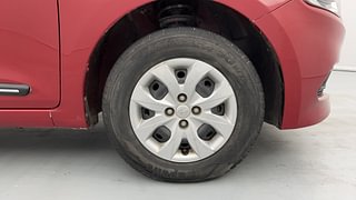 Used 2015 Hyundai Elite i20 [2014-2018] Magna 1.2 Petrol Manual tyres RIGHT FRONT TYRE RIM VIEW