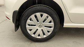 Used 2016 Volkswagen Polo Comfortline 1.2L (P) Petrol Manual tyres RIGHT REAR TYRE RIM VIEW