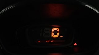 Used 2019 Renault Kwid [2015-2019] 1.0 RXT AMT Petrol Automatic interior CLUSTERMETER VIEW