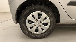 Used 2011 Hyundai i10 [2010-2016] Magna 1.2 Petrol Petrol Manual tyres RIGHT REAR TYRE RIM VIEW