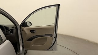 Used 2011 Hyundai i10 [2010-2016] Magna 1.2 Petrol Petrol Manual interior RIGHT FRONT DOOR OPEN VIEW