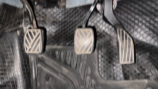 Used 2022 Maruti Suzuki Brezza ZXI Dual Tone Petrol Manual interior PEDALS VIEW