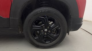 Used 2022 Maruti Suzuki Brezza ZXI Dual Tone Petrol Manual tyres RIGHT FRONT TYRE RIM VIEW