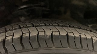 Used 2011 Hyundai i10 [2010-2016] Magna 1.2 Petrol Petrol Manual tyres RIGHT FRONT TYRE TREAD VIEW