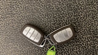 Used 2021 Hyundai Venue SX 1.0 (O) Turbo iMT Petrol Manual extra CAR KEY VIEW