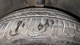 Used 2023 Tata Altroz XZ Plus 1.2 Dark Edition Petrol Manual tyres RIGHT FRONT TYRE TREAD VIEW