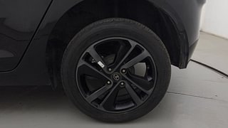 Used 2023 Tata Altroz XZ Plus 1.2 Dark Edition Petrol Manual tyres LEFT REAR TYRE RIM VIEW