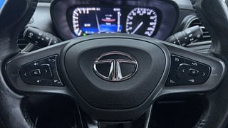 Used 2023 Tata Altroz XZ Plus 1.2 Dark Edition Petrol Manual top_features Cruise control