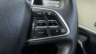 Used 2022 Mahindra XUV700 AX 7 Petrol AT Luxury Pack 7 STR Petrol Automatic top_features Cruise control