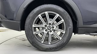 Used 2022 Mahindra XUV700 AX 7 Petrol AT Luxury Pack 7 STR Petrol Automatic tyres RIGHT REAR TYRE RIM VIEW